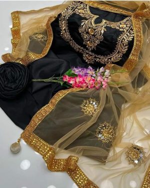 Gorgeous looking Unstitched Three piece